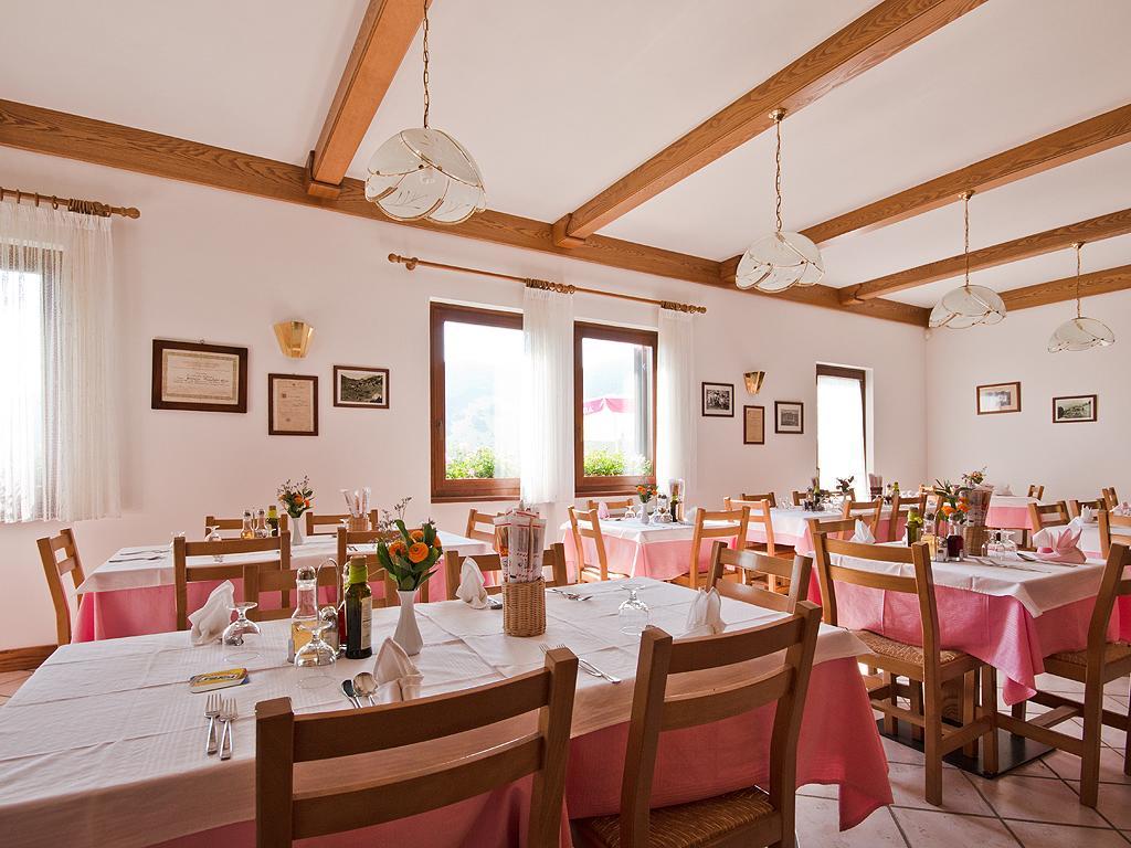 Albergo Alpino Da Tullio 아비오 외부 사진