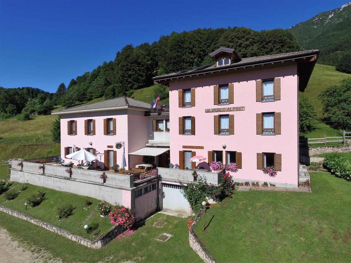 Albergo Alpino Da Tullio 아비오 외부 사진